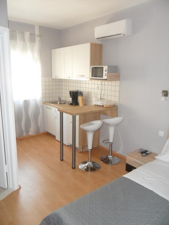 Beachside Apartments Znjan Split Værelse billede